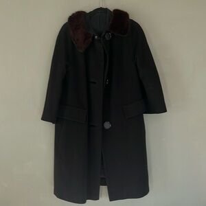 Vintage black coat fur collar
